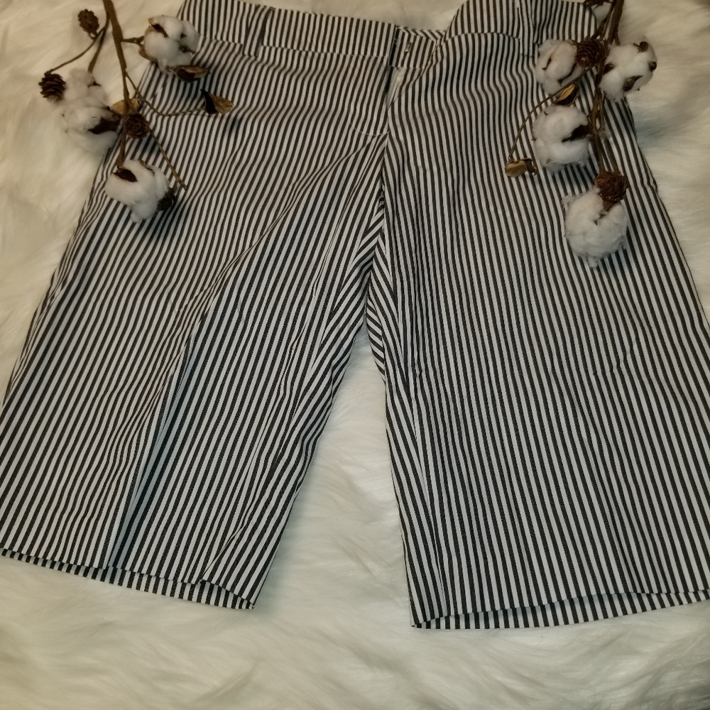 Bermuda striped shorts NWT